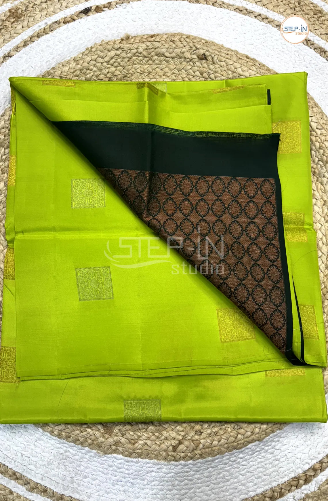 Lime Green & Dark Green Floral Square Design Soft Silk Saree With Contrast Blouse and Plain Border & Argyle Design Pallu