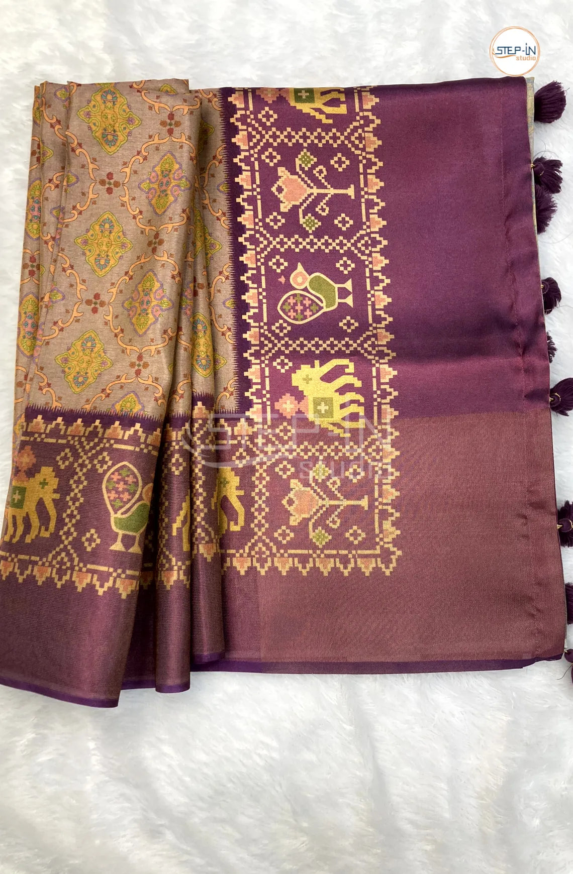 Beige Bandhani Design Tissu Saree With Patola motifs Design Pallu and Border & Contrast Blouse