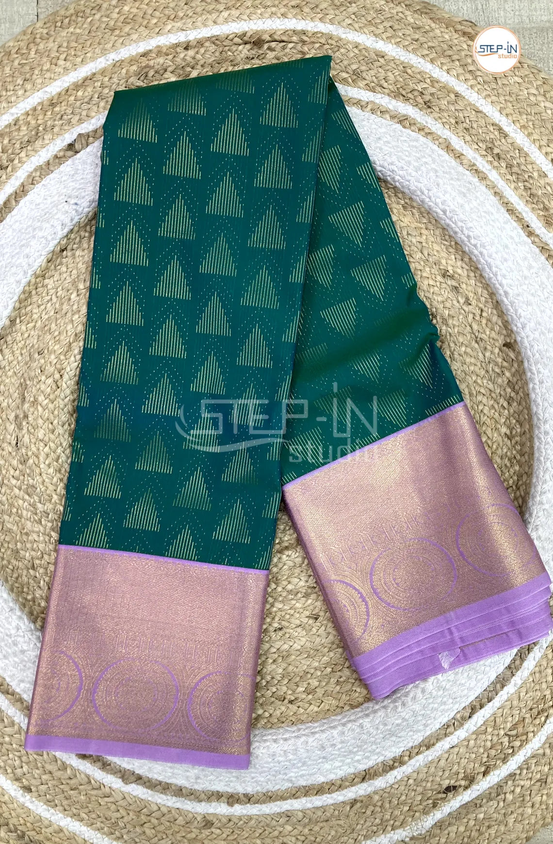 Green Semi Kanchi Silk Saree With Lavender Contrast Zari Border
