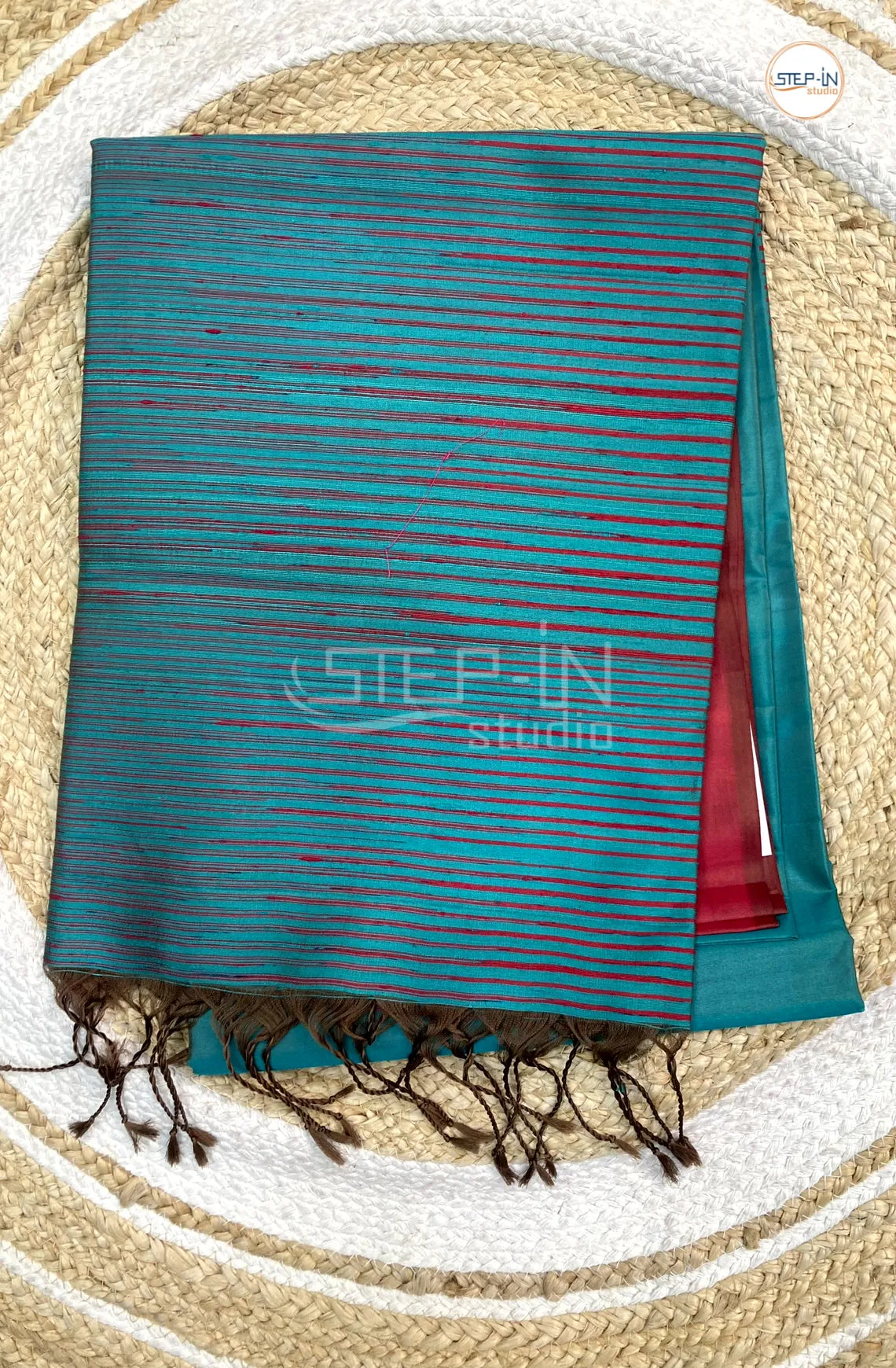 Plain Raw Soft Silk Saree With Contrast Boluse and Pallu -Blue & Red