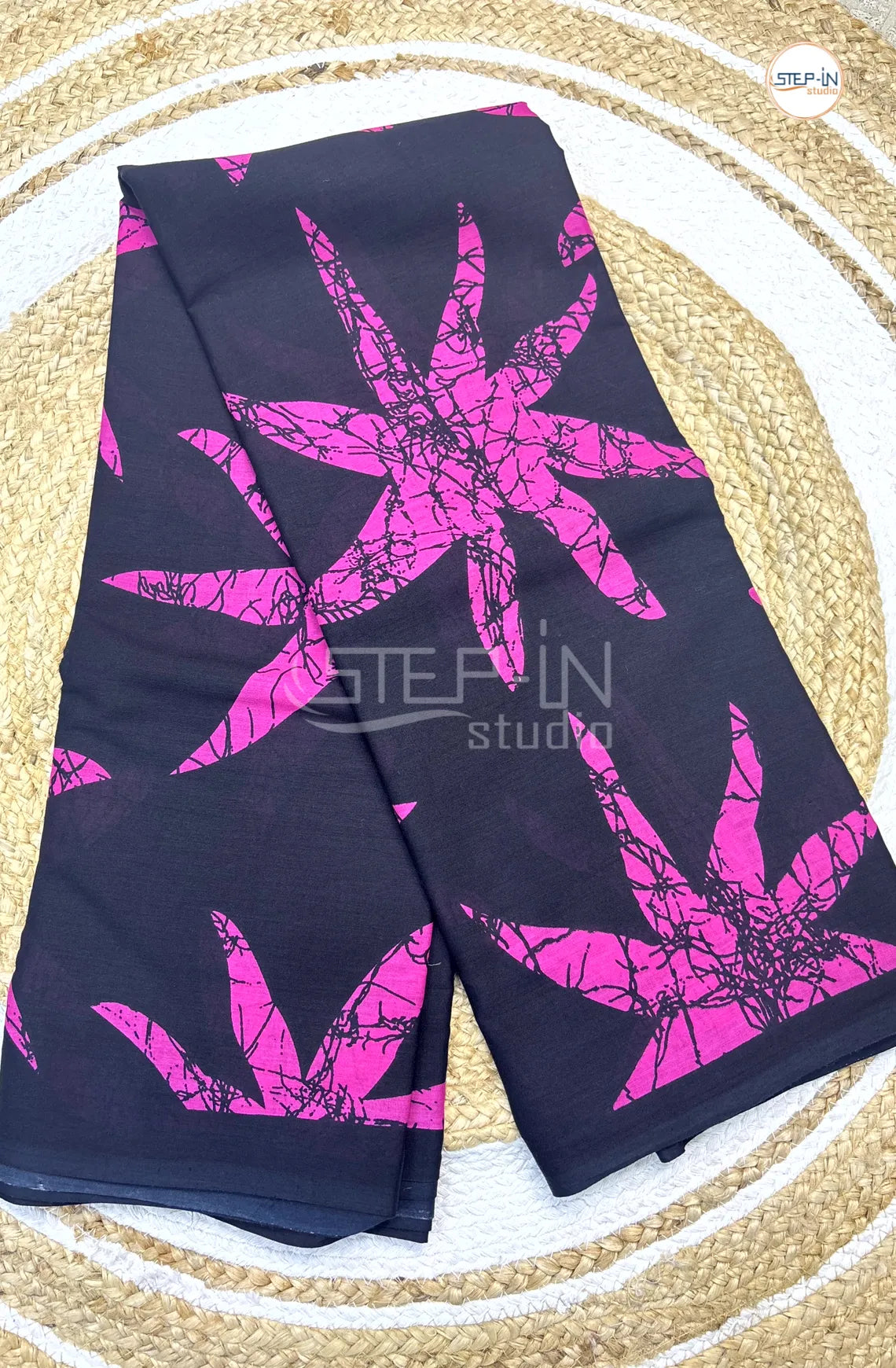 Pure Black & Pink Color Soft Cotton Saree With Flower Print & Plan Border and Contrast Blouse