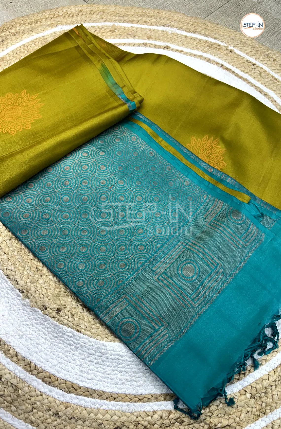 Green & Mallard Blue Floral Flower Design Soft Silk Saree With Contrast Blouse & Design Pallu