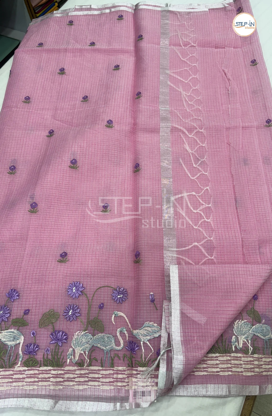 Art Linen Tissu Saree with Embroidery - Pink