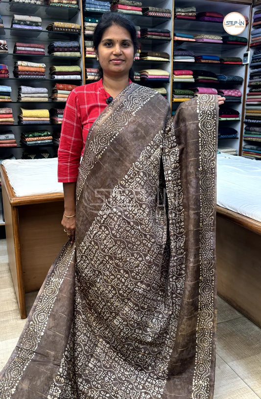 Batik Printed Banswara Cotton Saree - Grey & Blue