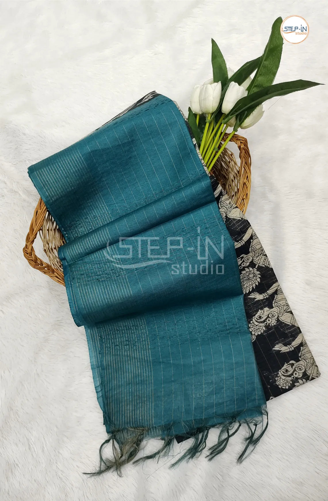 Bhagalpuri Linen Saree With Contrast Pallu and Blouse - Black & Sea Green