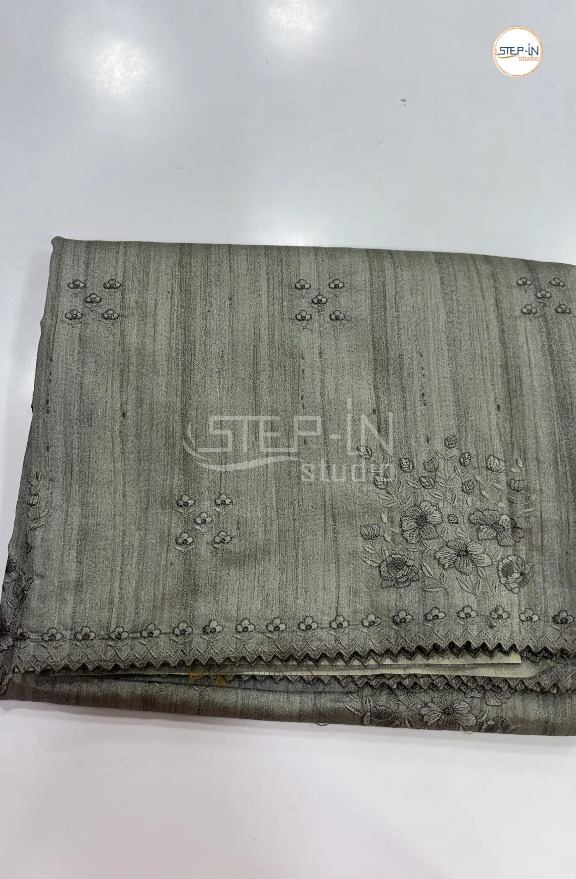 Blended Tussar Saree with Lacework Border - Grey