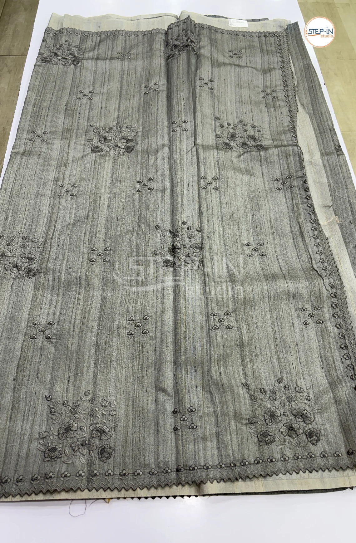 Blended Tussar Saree with Lacework Border - Grey