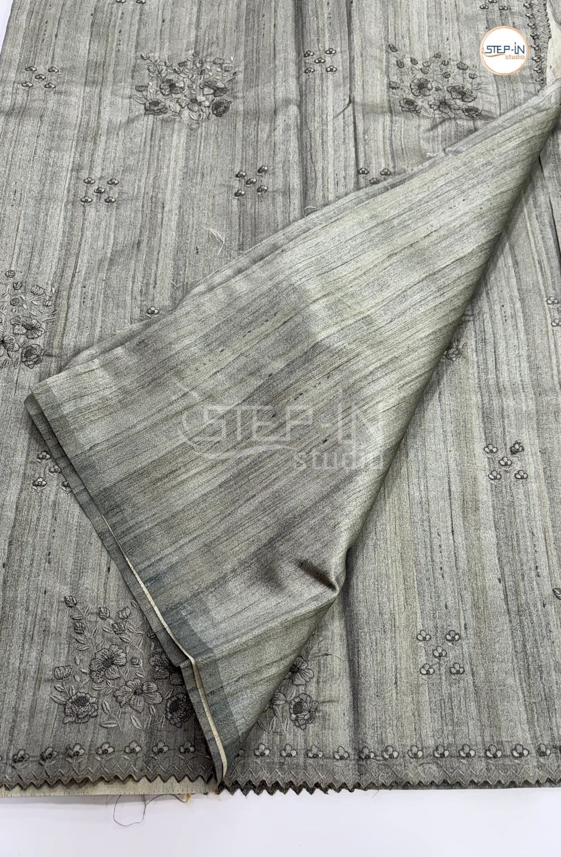 Blended Tussar Saree with Lacework Border - Grey