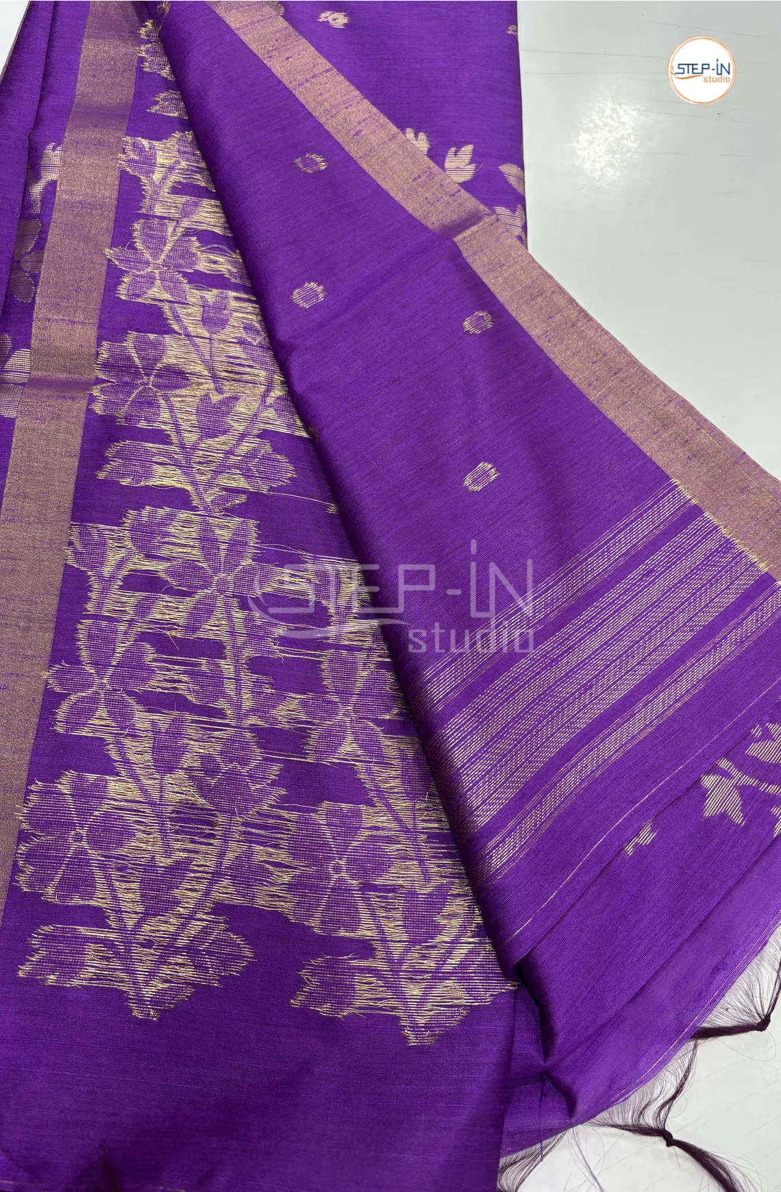 Floral Design Raw Silk Saree - Purple