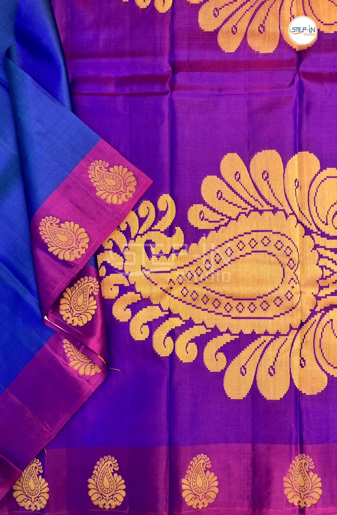 Floral Design Soft Silk Saree With Contrast Boluse and Pallu- Blue & Magenta
