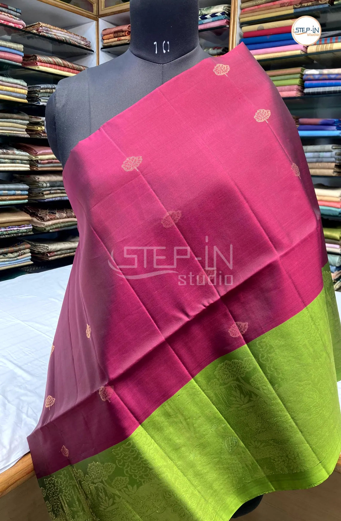 Floral Design Soft Silk Saree With Contrast Boluse and Pallu - Maroon & Green