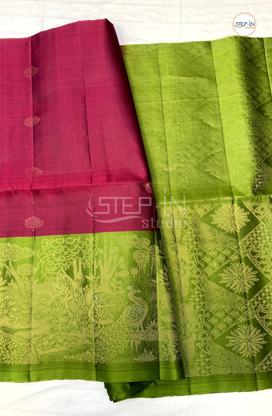 Floral Design Soft Silk Saree With Contrast Boluse and Pallu - Maroon & Green