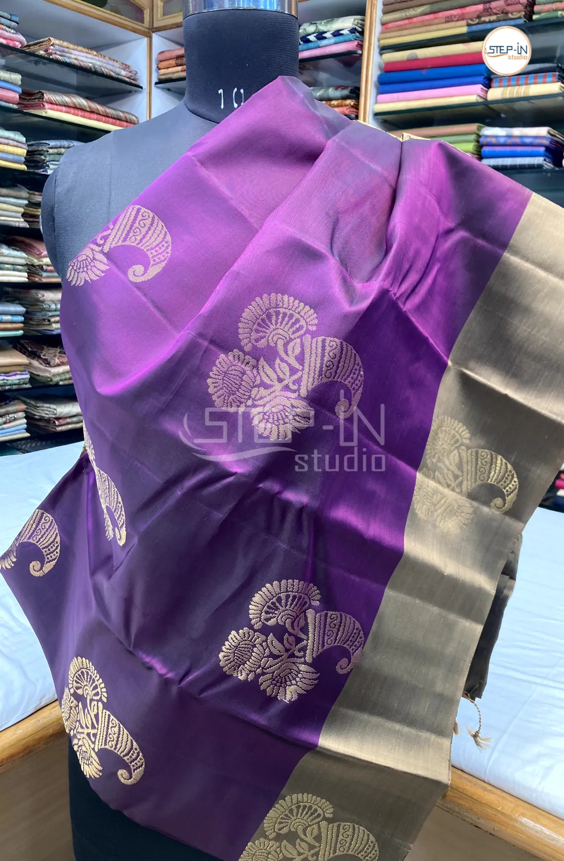 Floral Design Soft Silk Saree With Contrast Boluse and Pallu - Purple & Gold