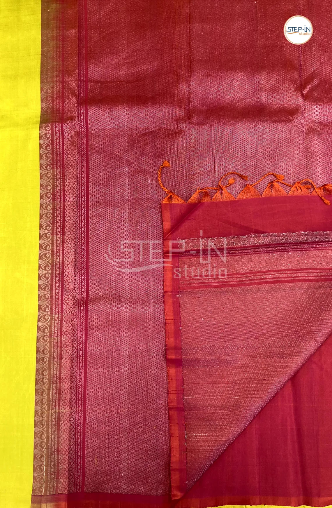 Floral Flower Design Soft Silk Saree With Contrast Blouse and Plain Border & Pallu- Lime yellow & Red