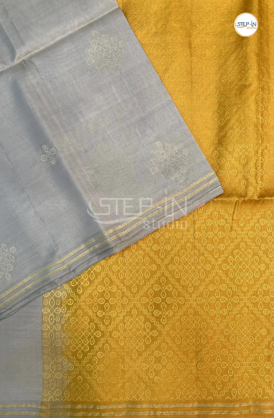 Floral Motif Design Soft Silk Saree With Contrast Blouse and Border- Grey & Yellow