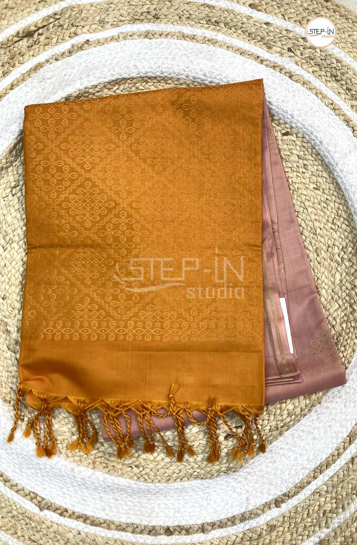 Floral Motif Design Soft Silk Saree With Contrast Blouse and Border- Ivory & Yellow