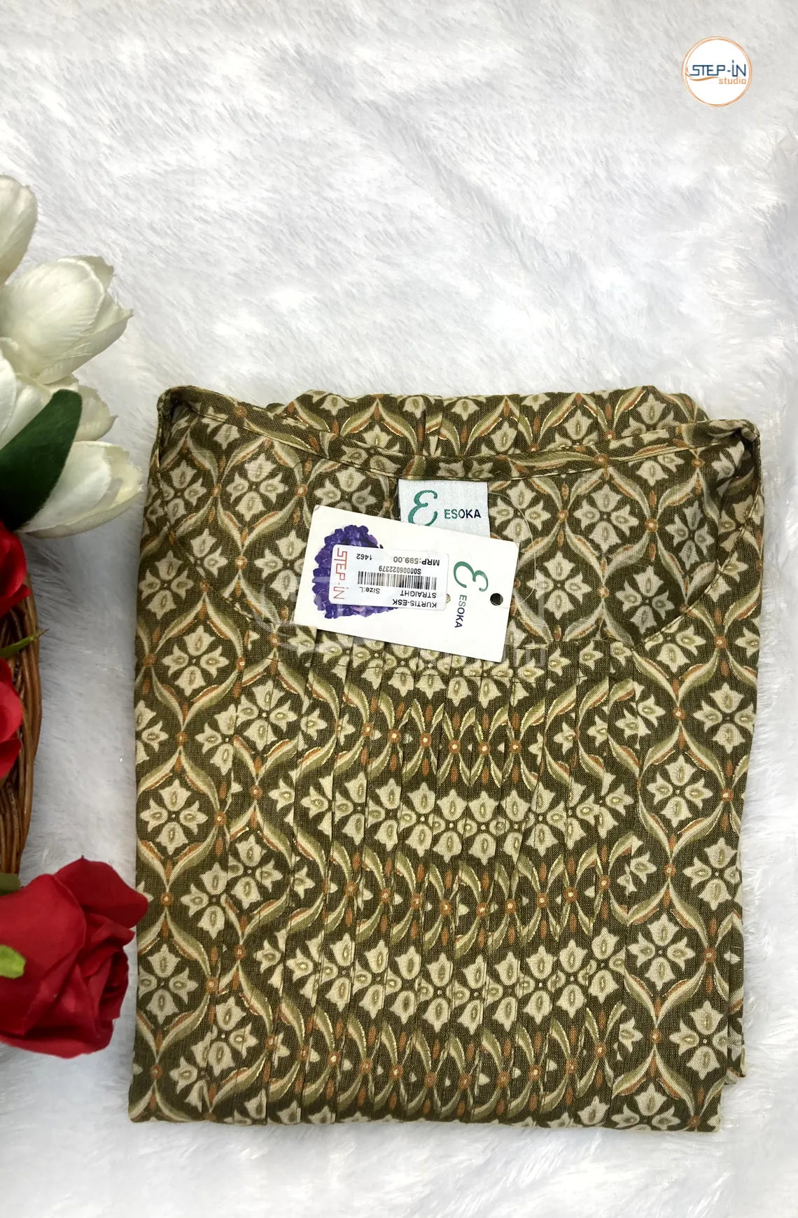 Floral Quatrefoil Printed Neck Work Top -Olive & Khaki