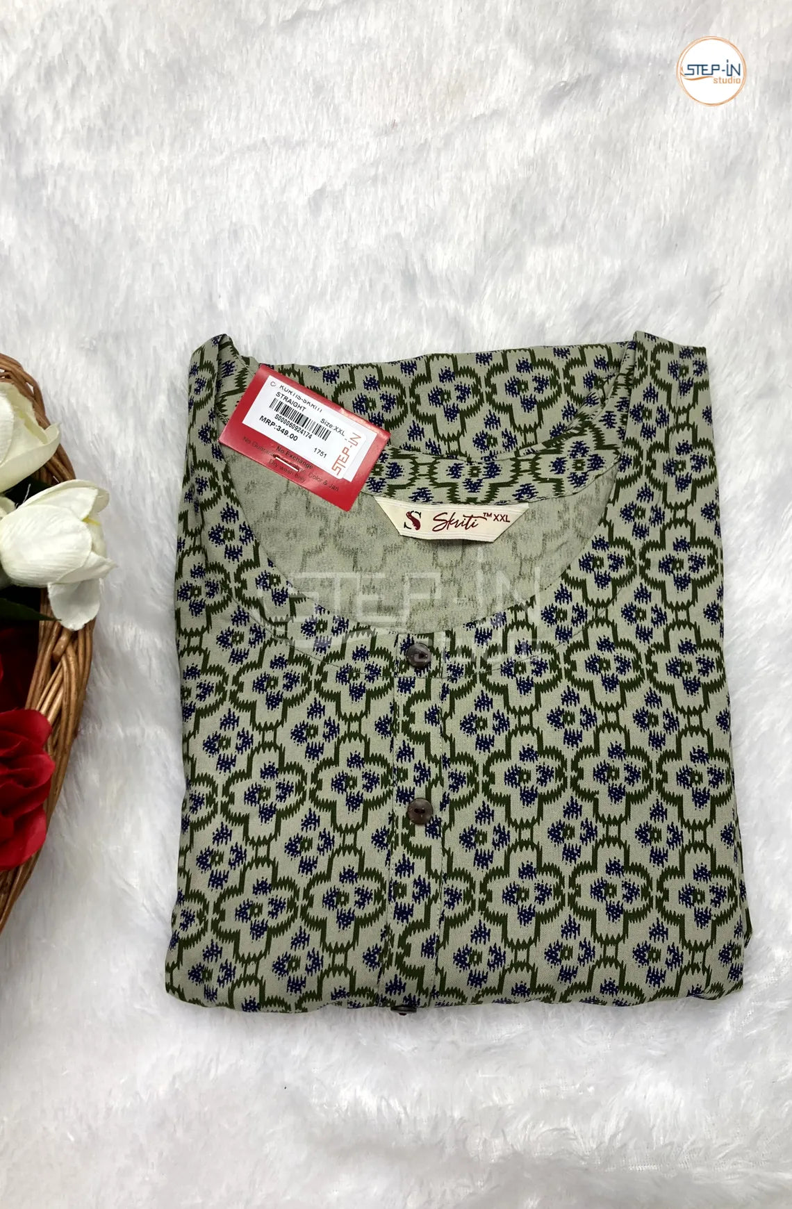 Floral Reverse Clover Printed Top - Soft Pine Green