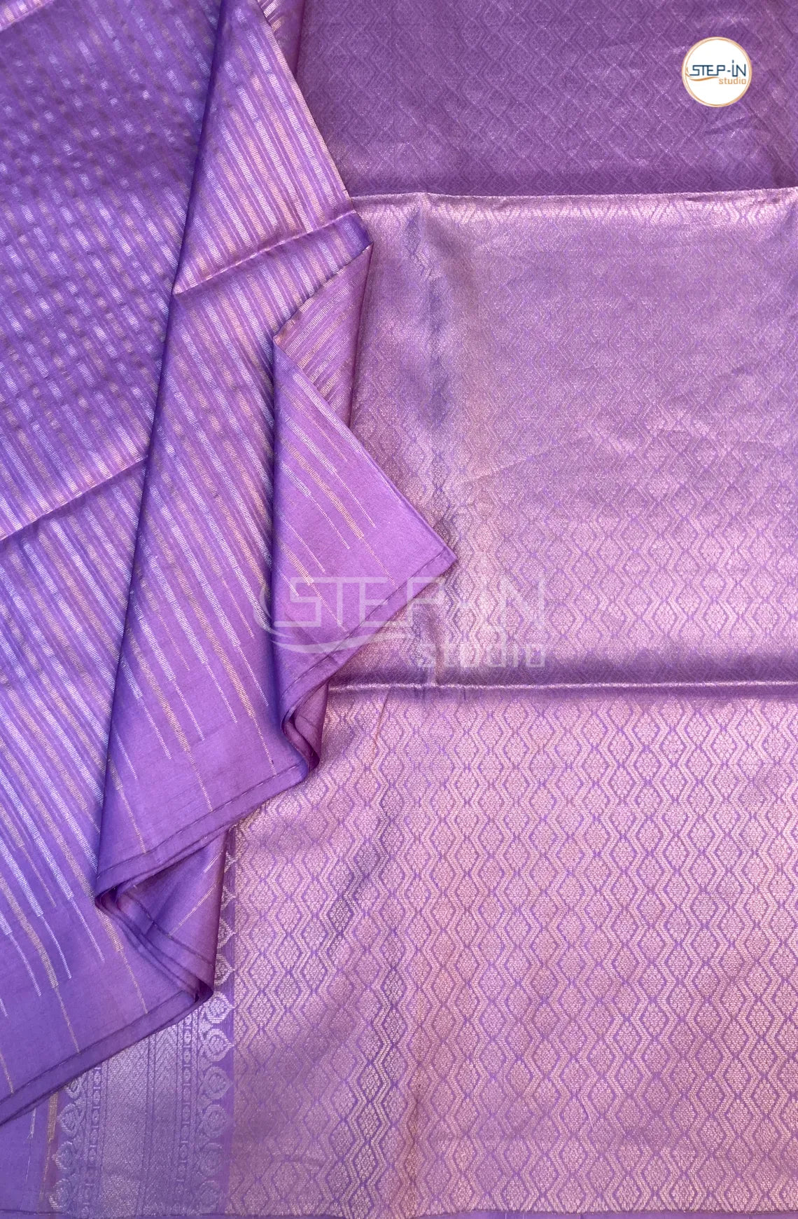 Floral Striped Design Soft Silk Saree With Blouse & Zari Design Pallu - Lavender