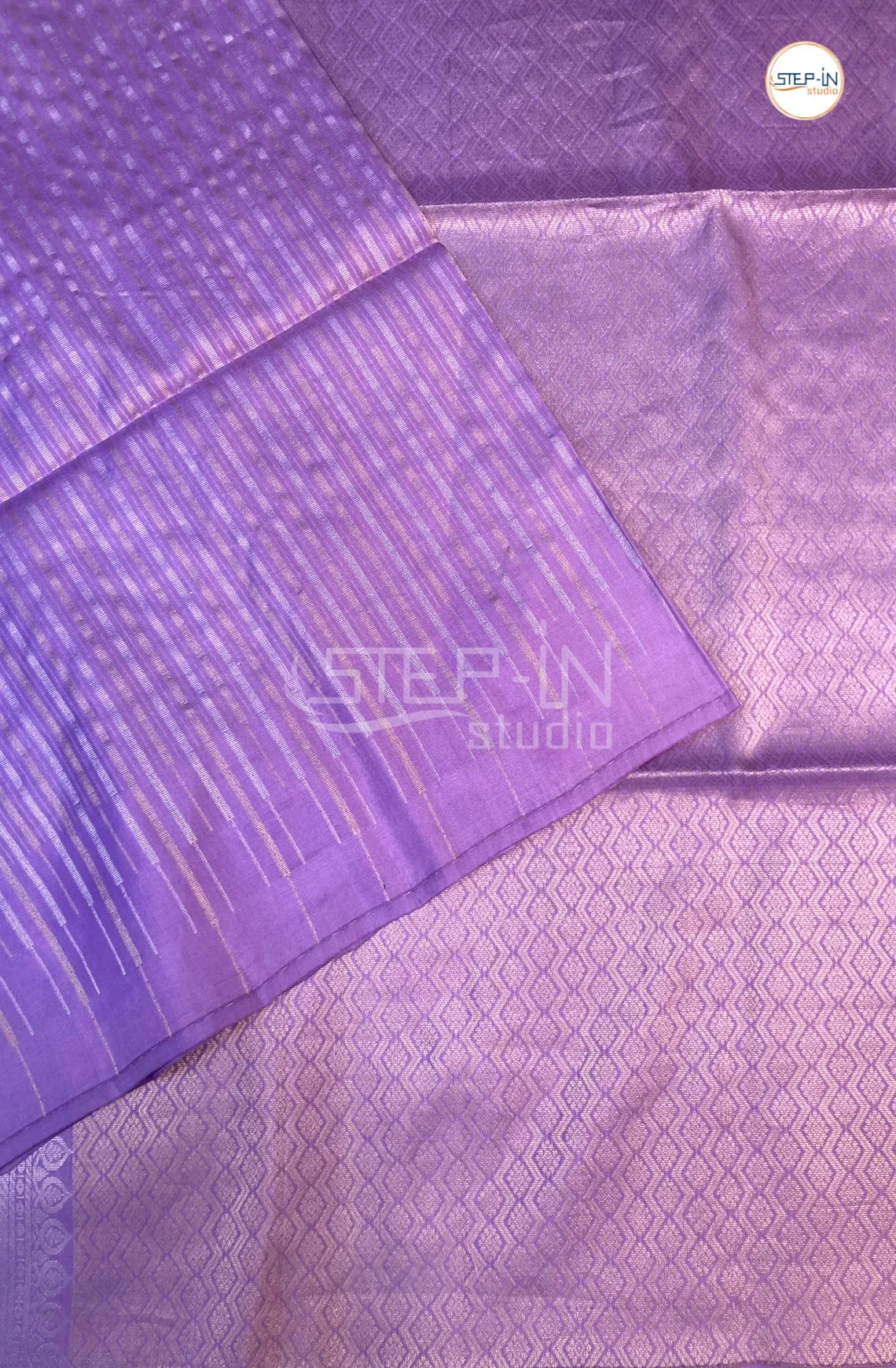 Floral Striped Design Soft Silk Saree With Blouse & Zari Design Pallu - Lavender