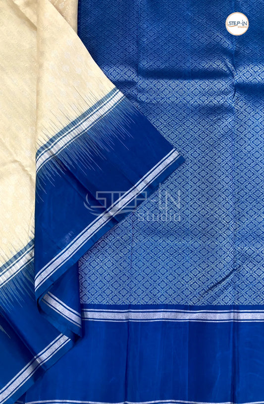 Floral Zari Design Soft Silk Saree With Contrast Boluse and Pallu - White & Blue