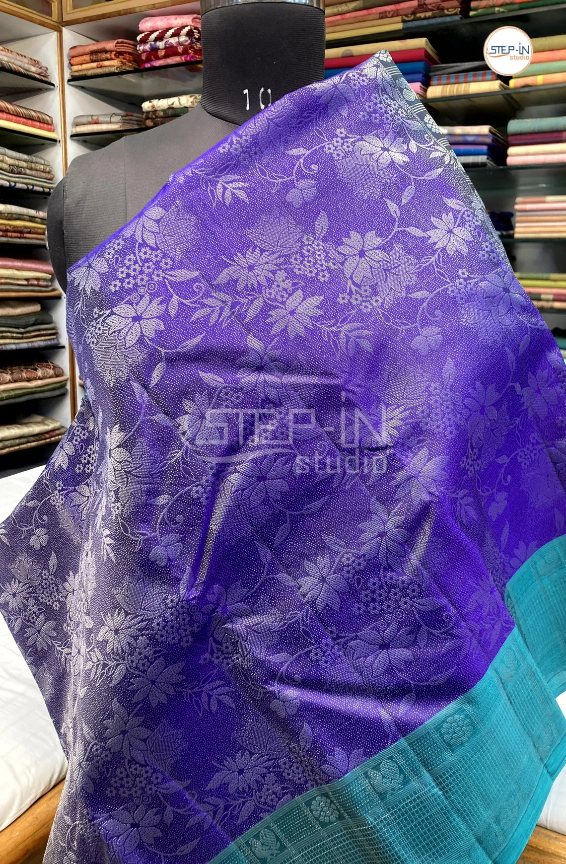 Flower Design Soft Silk Saree With Contrast Boluse and Pallu - Purple & Teal Green