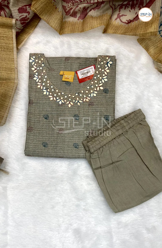 Flower Printed and Neck Mirror Work Tissu Kurta With Straight pant & Digital Print Dupatta-Grey