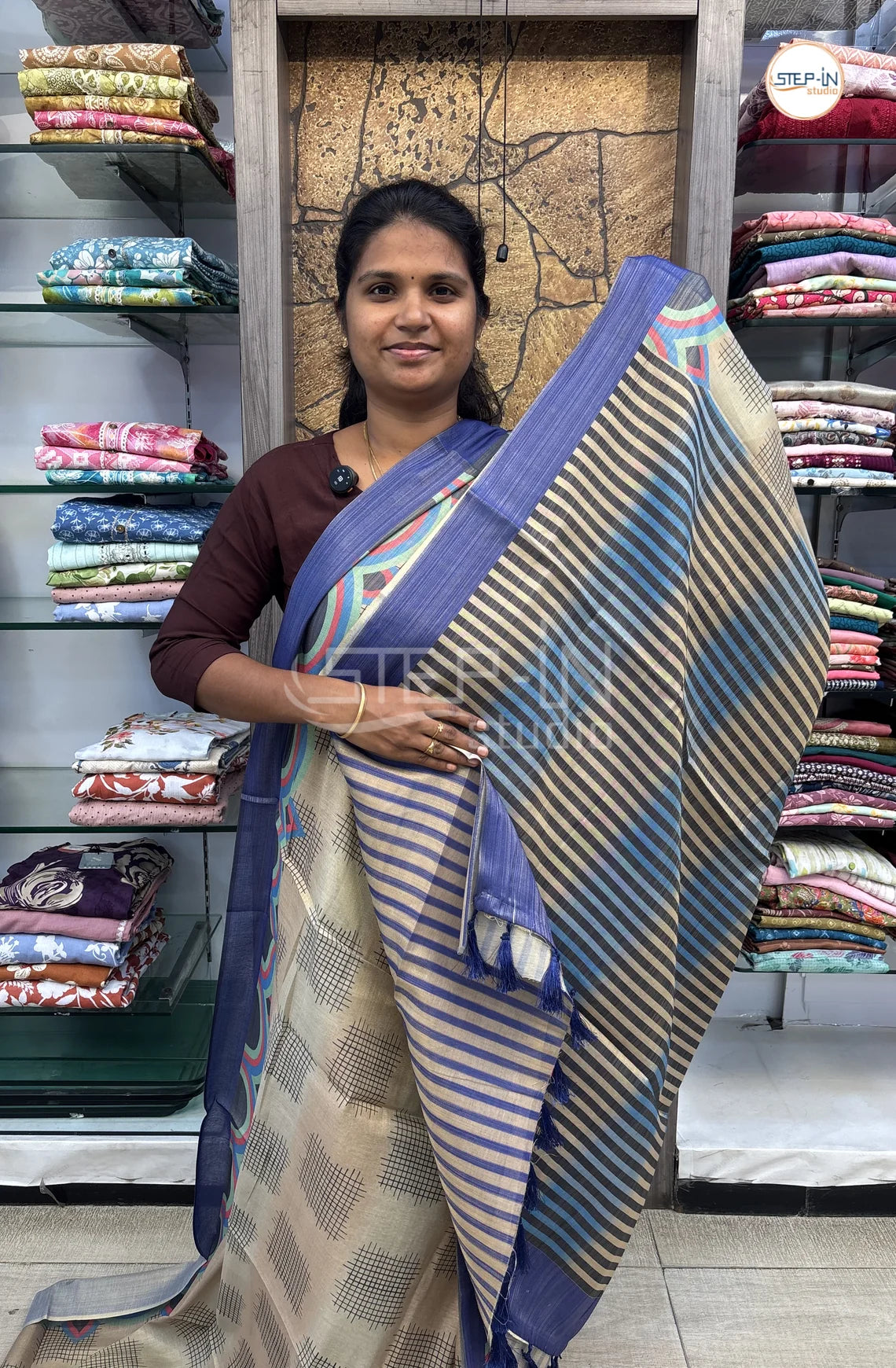 Geometric Printed Soft Linen Saree-NavyBlue
