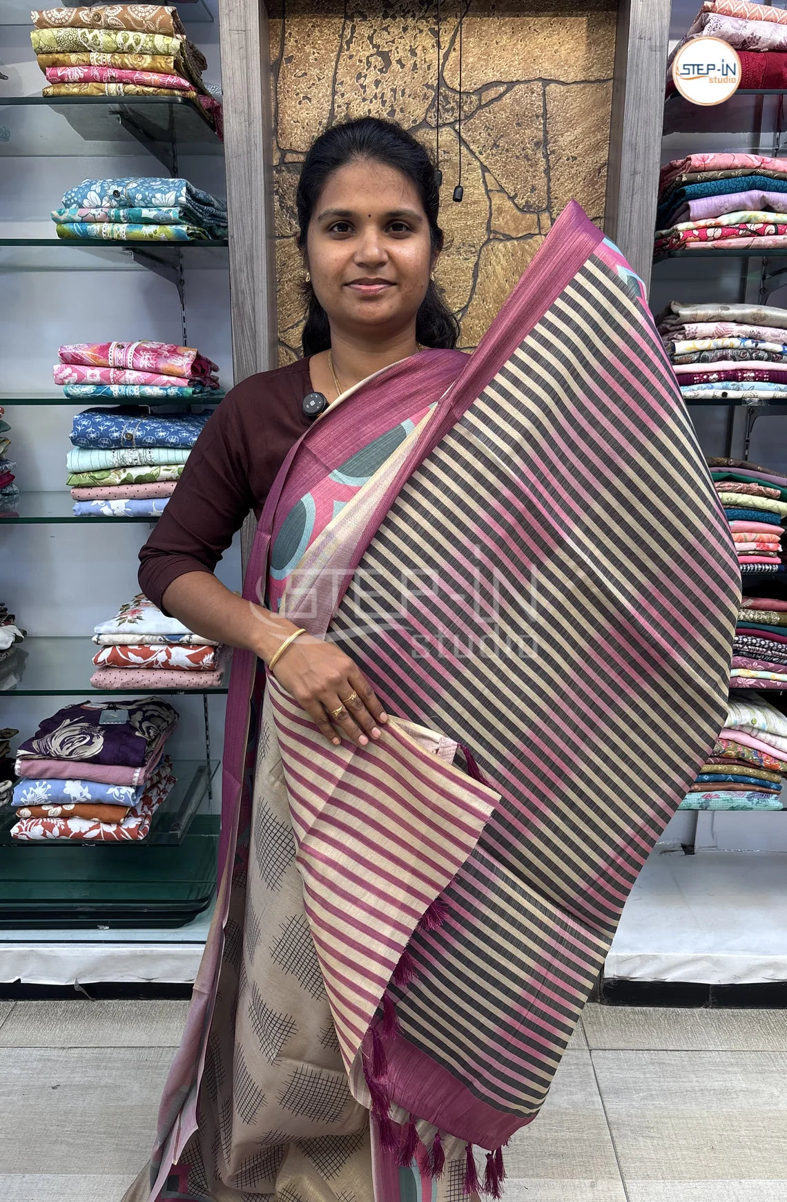 Geometric Printed Soft Linen Saree-Purple