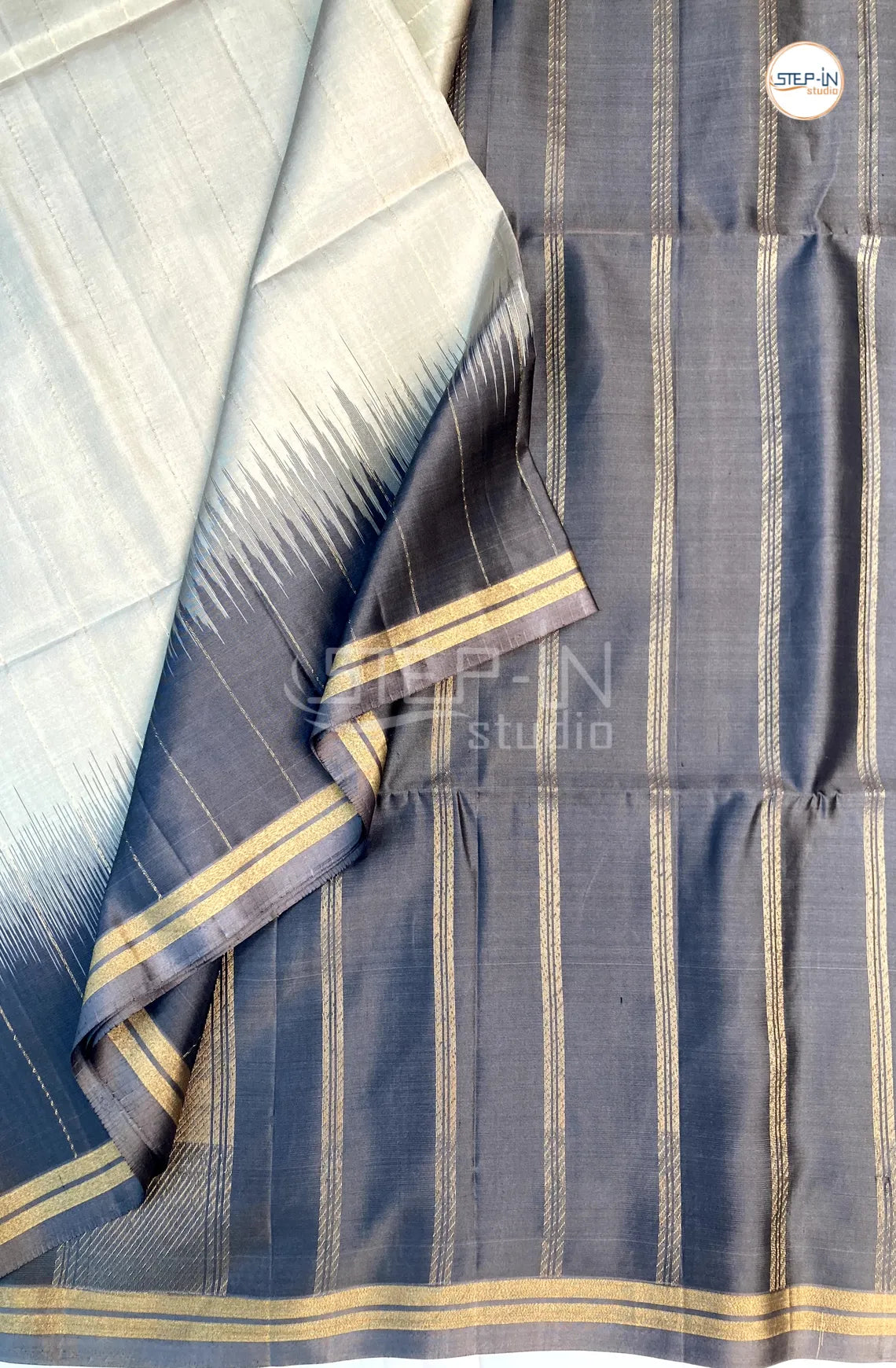 Zari Lines Design Soft Silk Saree With Contrast Boluse and Pallu- Grey & Black
