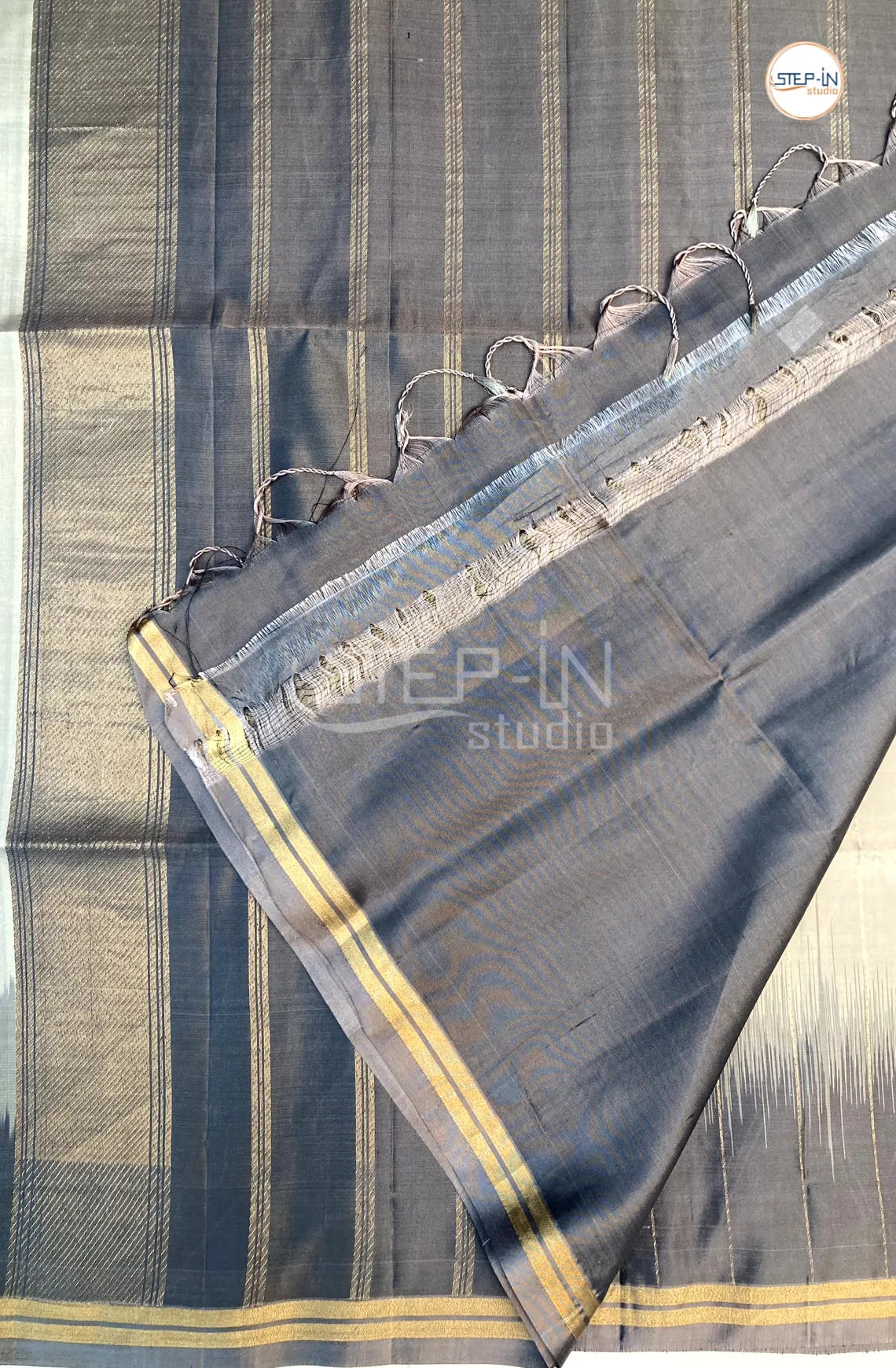 Zari Lines Design Soft Silk Saree With Contrast Boluse and Pallu- Grey & Black