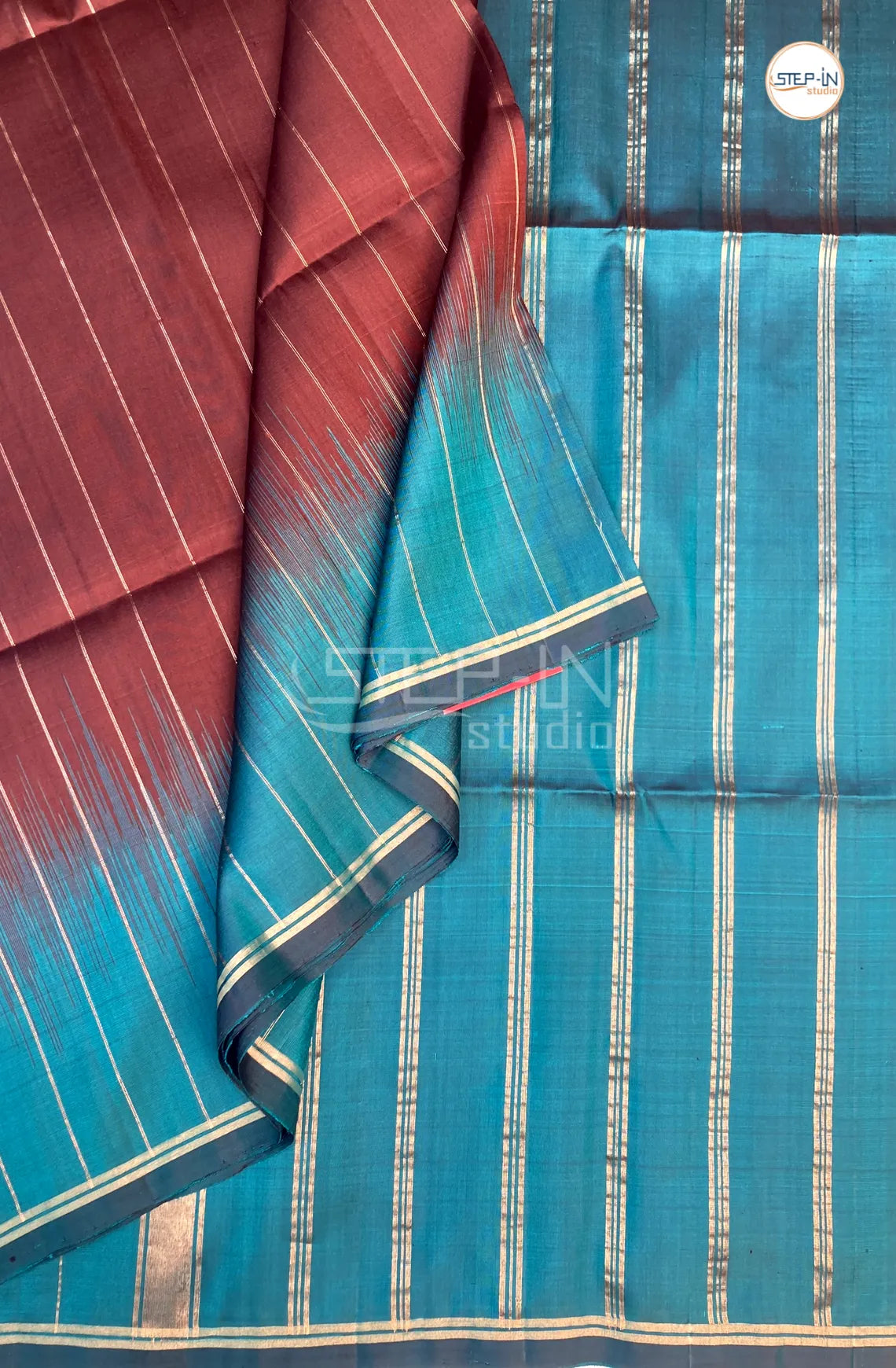 Gold Zari Lines Design Soft Silk Saree With Contrast Boluse and Pallu- Maroon & Green