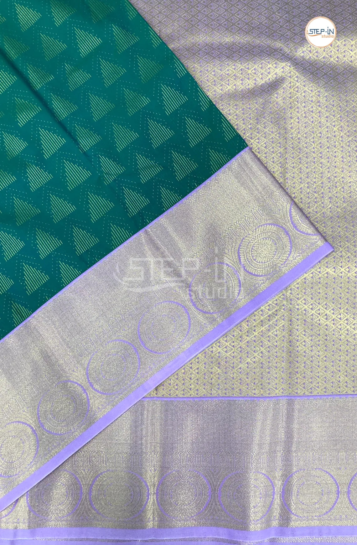 Green Semi Kanchi Silk Saree With Lavender Contrast Zari Border
