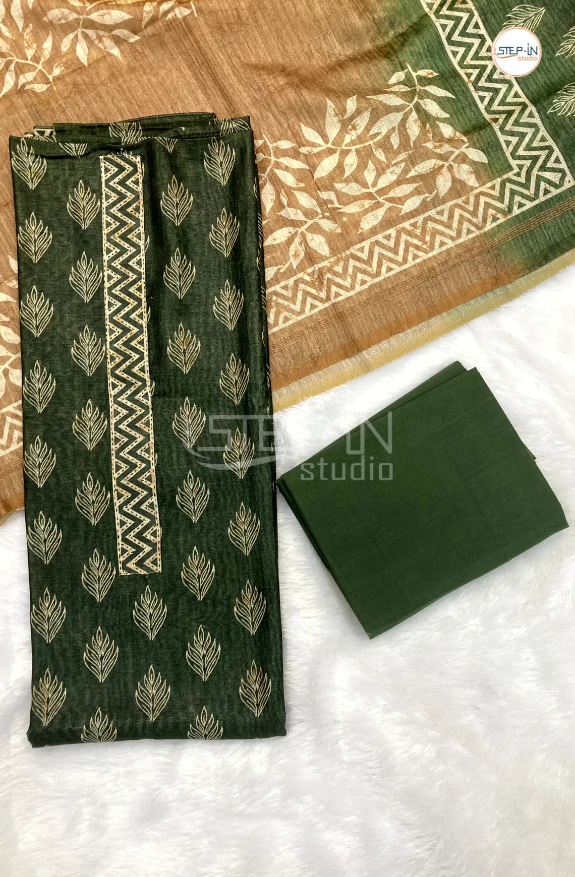 Green Semi Linen Neck Embroiderd  Work Unstitched Dress Material