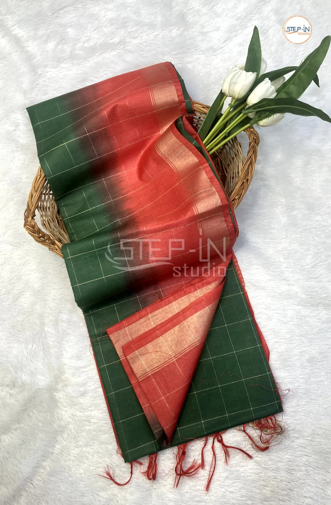 Katan Silk Saree With Contrast Pallu & Border With Blouse - Green & Red