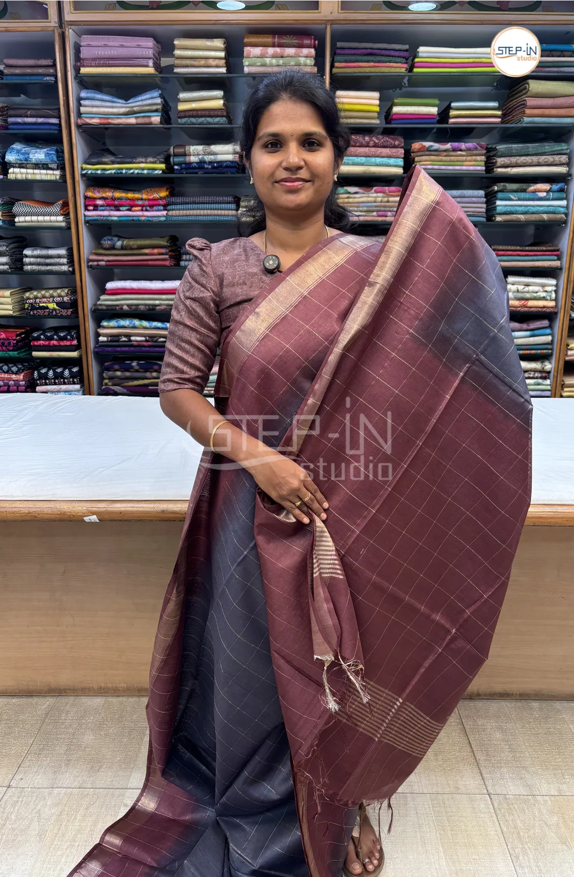 Katan Silk Saree With Contrast Pallu & Border With Blouse-Grey With Marron