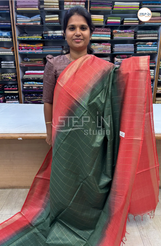 Katan Silk Saree With Contrast Pallu & Border With Blouse - Green & Red