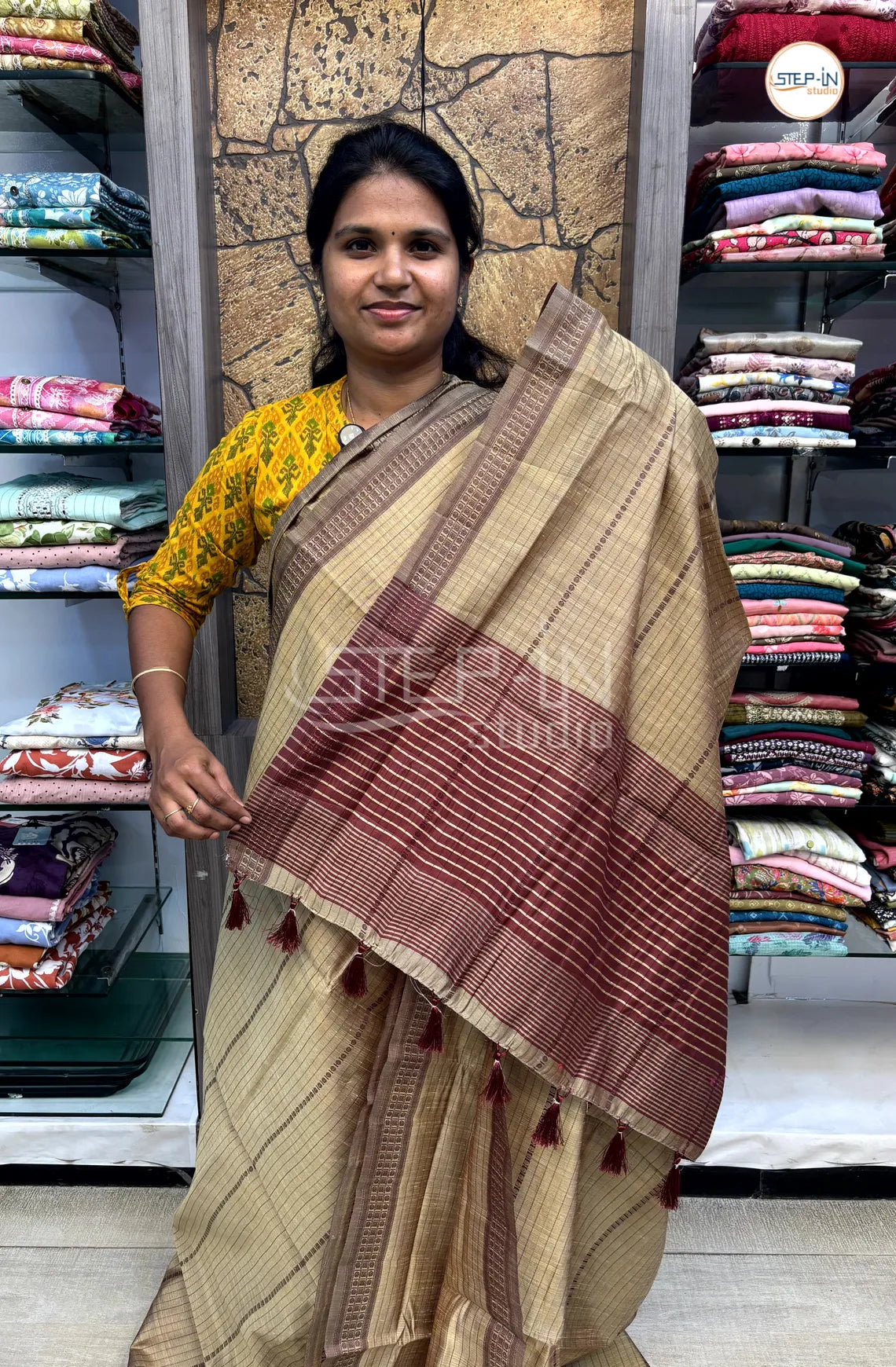 Light Weight  Uppada Silk Saree With Self Blouse & Pallu - Beige