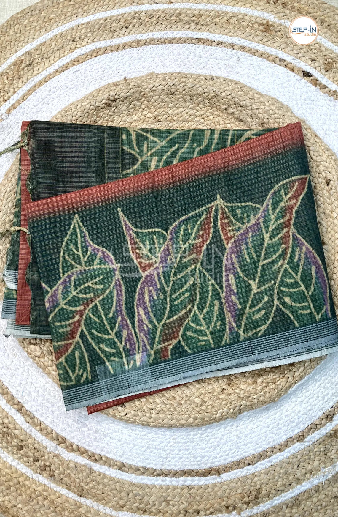 Linen Cotton With Floral Printed Saree- Red & Green