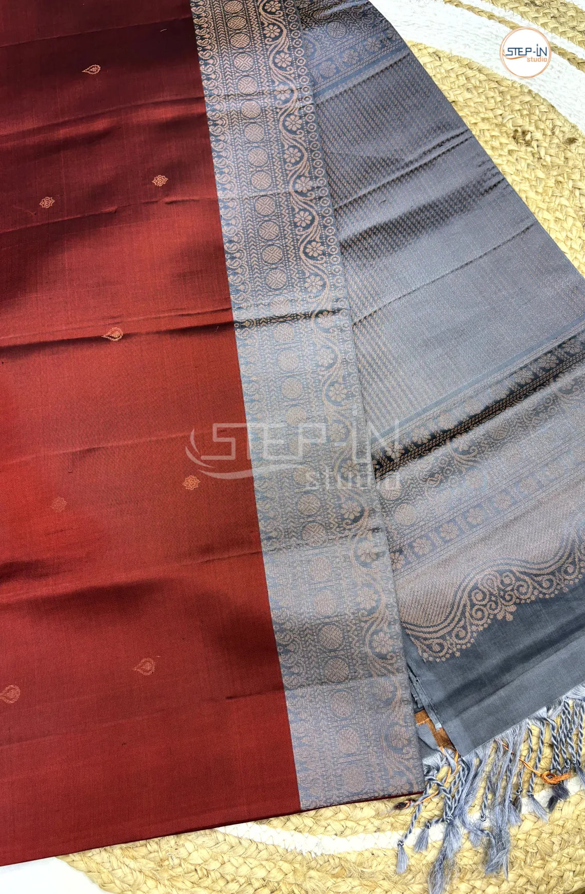 Maroon & Grey Floral Design Soft Silk Saree With Contrast Blouse and Intricate Zari Big Design Border & Design Pallu