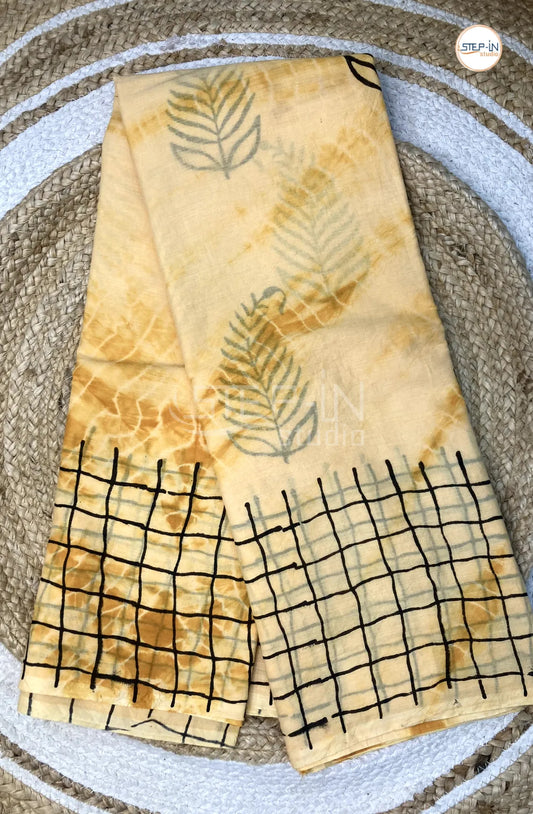 Mul Cotton Saree With Batik Printed - Yellow