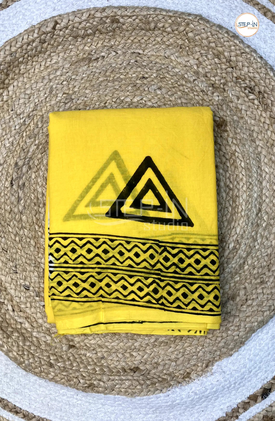 Mul Cotton Saree With Shibori Printed - Yellow & Black