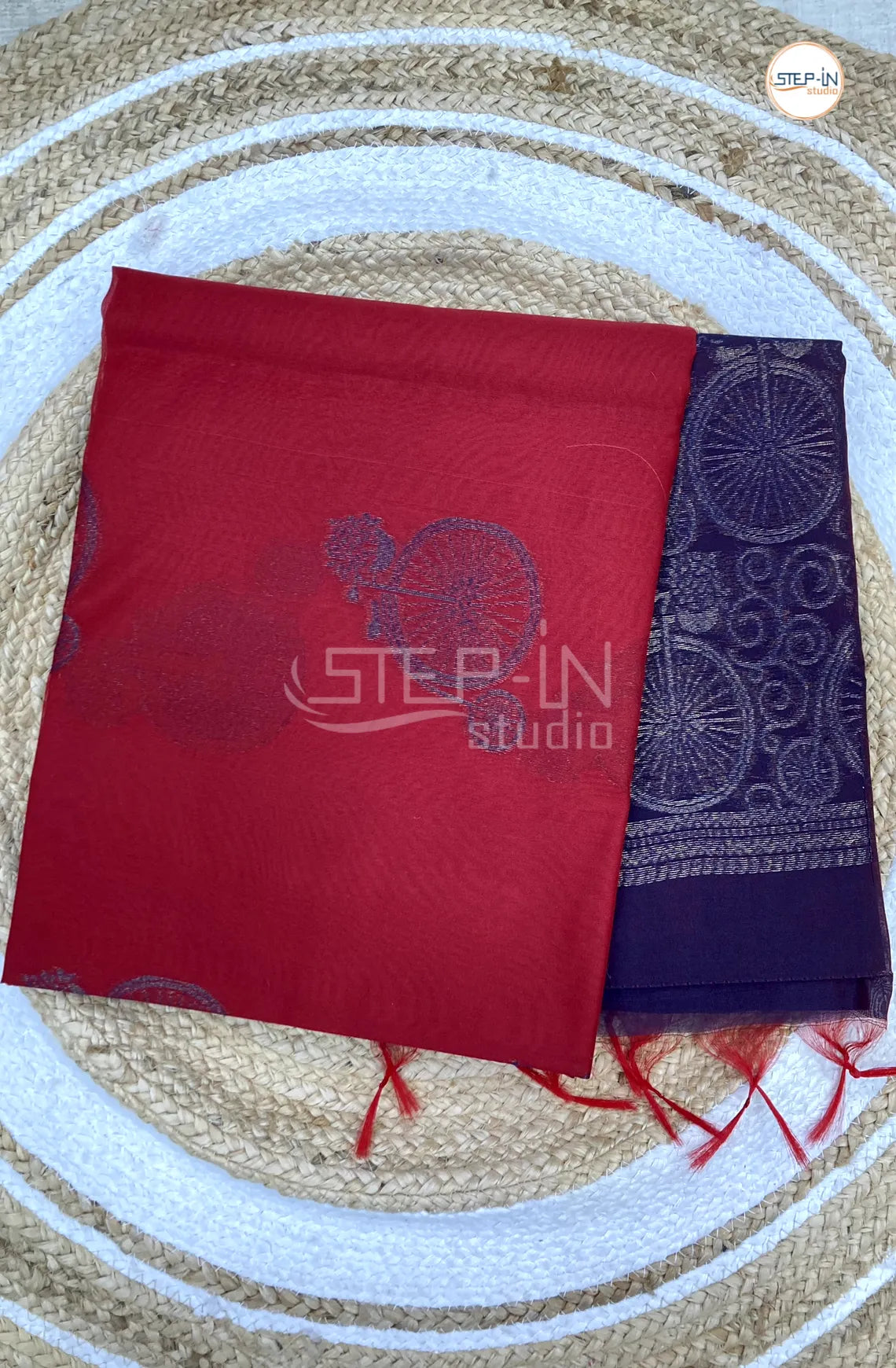 Neem Zari Silk Cotton Saree - Red With Nevy Blue