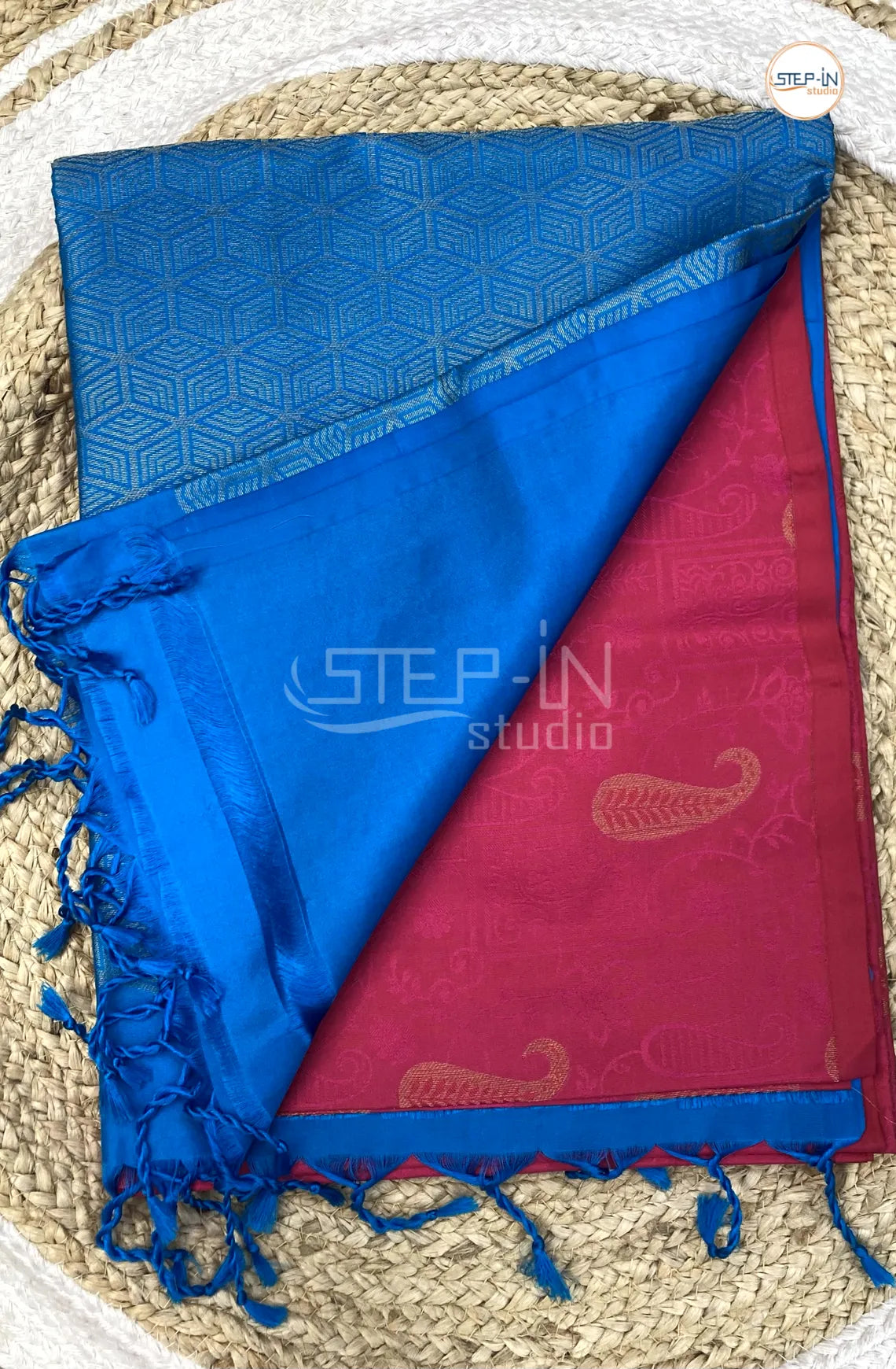 Pink Gold Zari Mango Design Soft Silk Saree With Contrast Boluse and Pallu