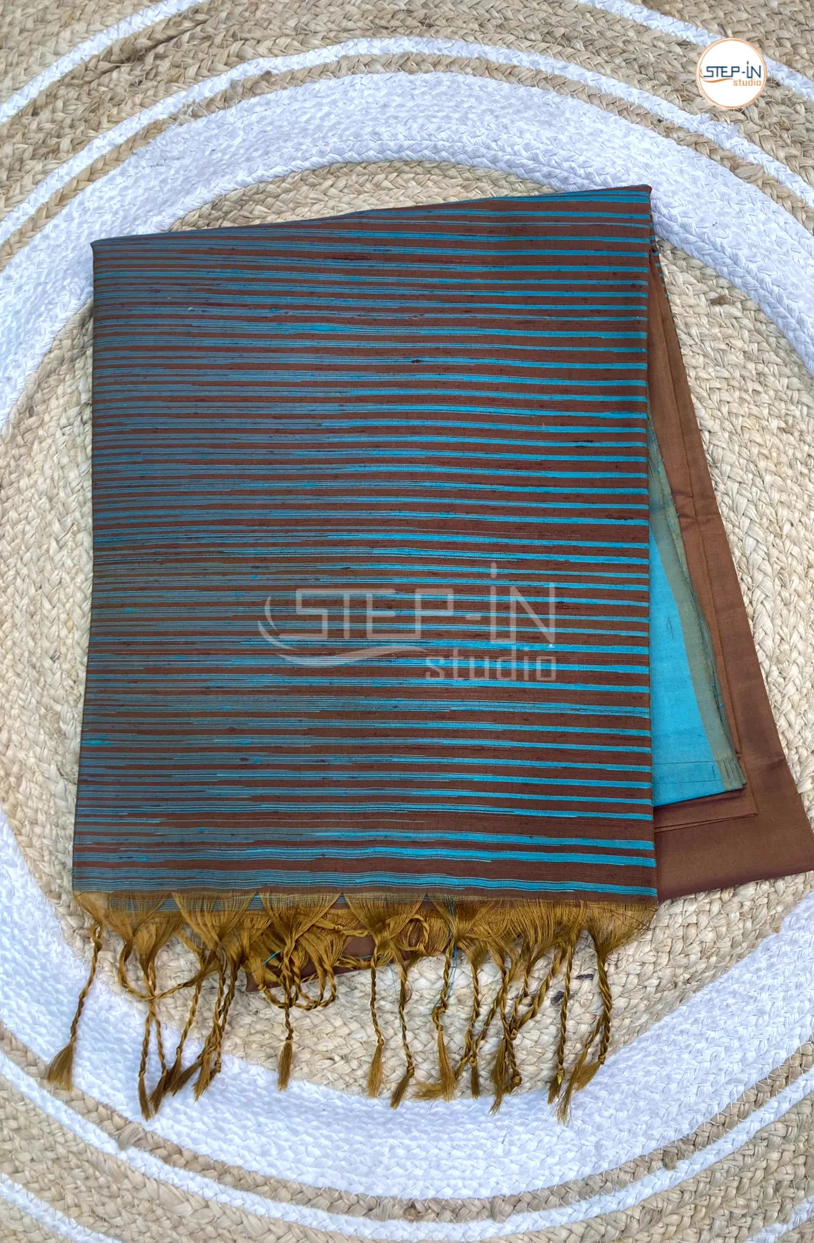 Plain Raw Soft Silk Saree With Contrast Boluse and Pallu - Brown & Sea Blue