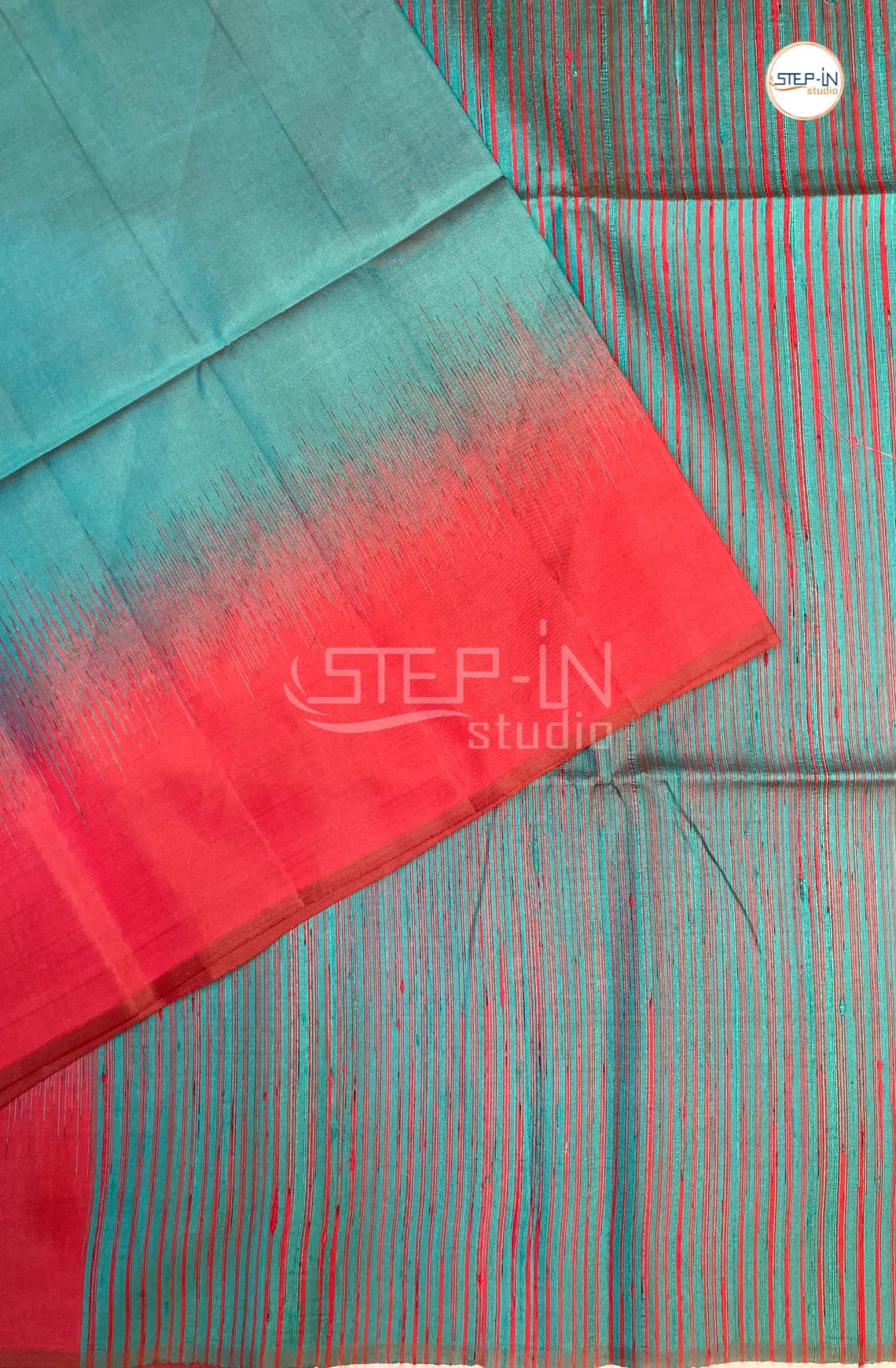 Plain Raw Soft Silk Saree With Contrast Boluse and Pallu -Blue & Red