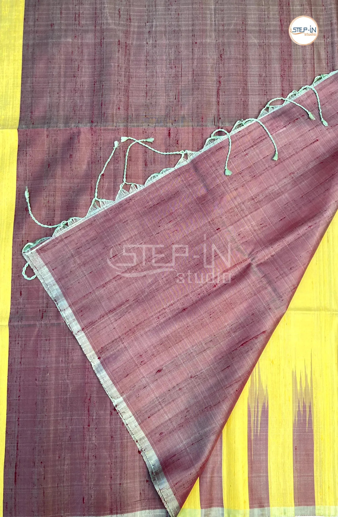 Plain Raw Soft Silk Saree With Contrast Boluse and Pallu - Lime Yellow & Maroon