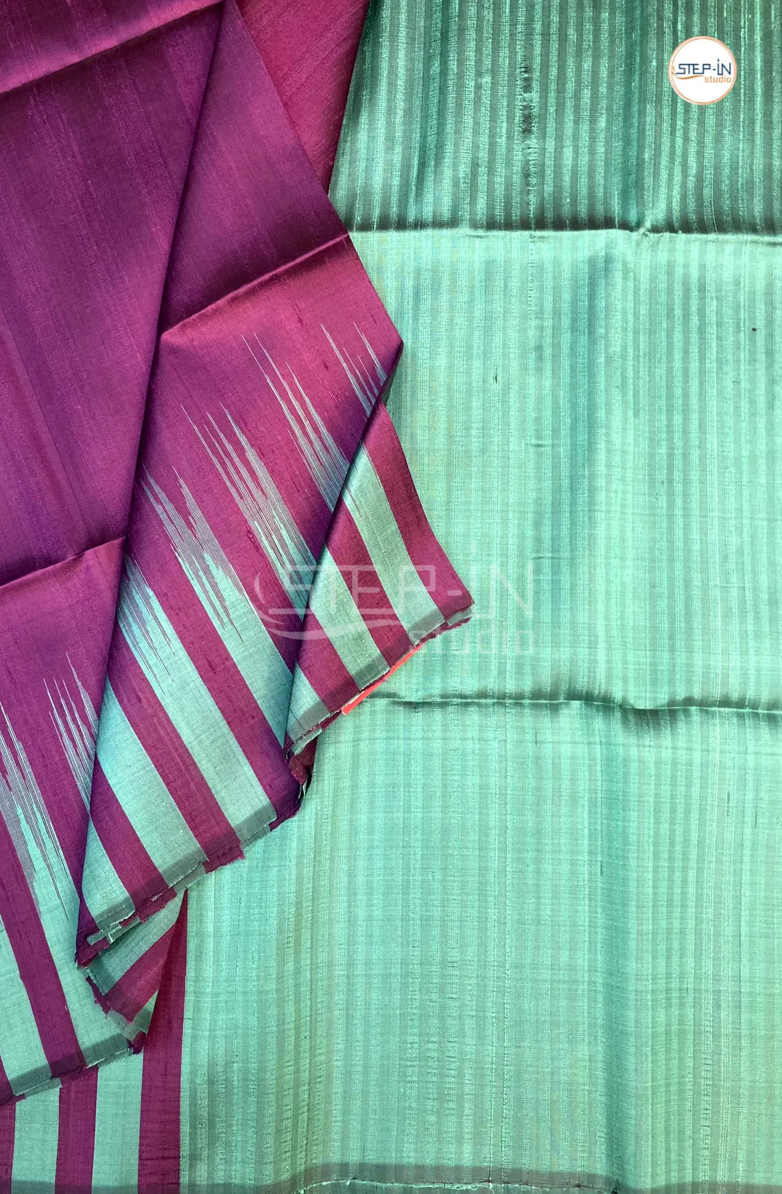 Plain Raw Soft Silk Saree With Contrast Boluse and Pallu - Magenta & Mint Green