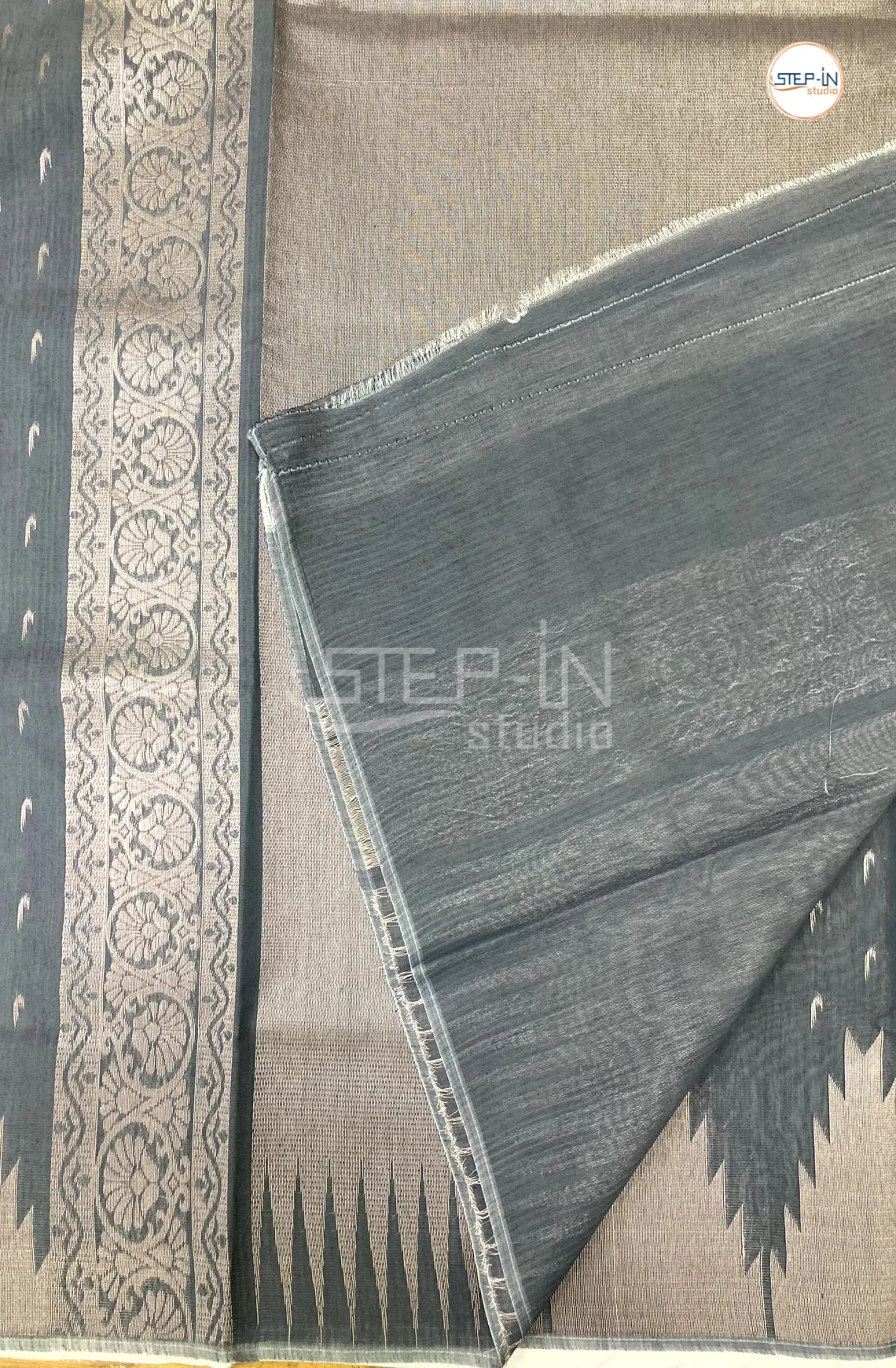 Pure Silk Cotton Saree With Elegant Temple Border - Grey
