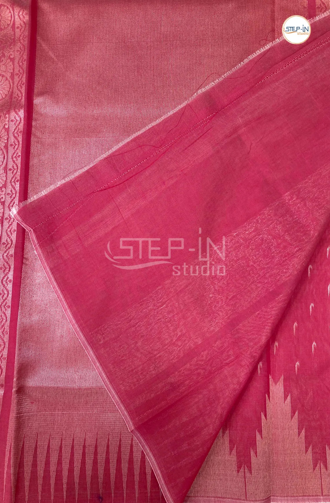 Pure Silk Cotton Saree With Elegant Temple Border - Pink